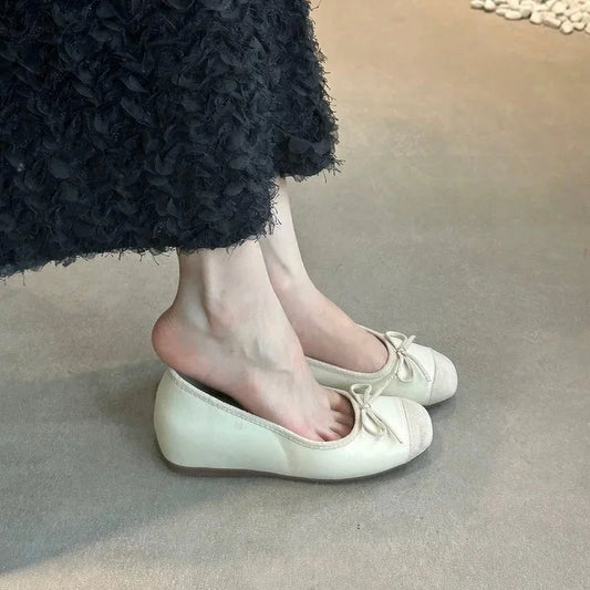 fapala Elegant Red Bow - Embellished Flats: Timeless Style for Every Step